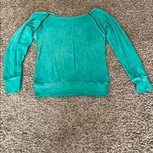 Lightweight Long sleeve can be worn off shoulders